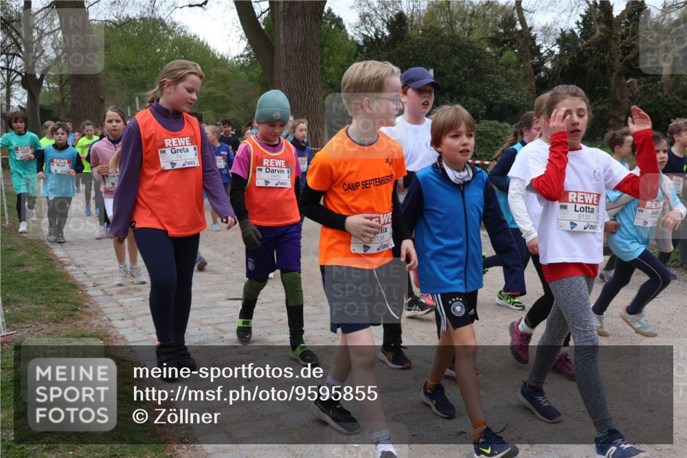 25.04.2026 - Das Zehntel Zöllner http://msf.ph/oto/9595855 25.04.2026 10:43:44 Laufen 7411, 7410, 135, 5131 meine-sportfotos.de