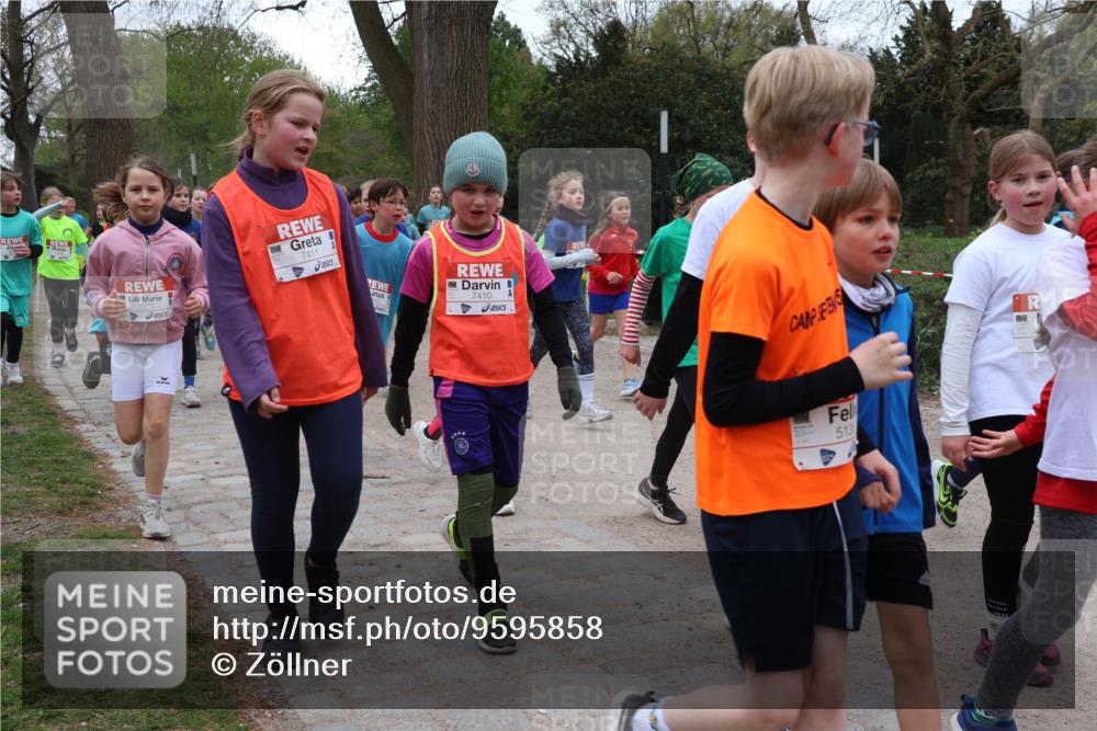 25.04.2026 - Das Zehntel Zöllner http://msf.ph/oto/9595858 25.04.2026 10:43:44 Laufen 7411, 7410, 513 meine-sportfotos.de