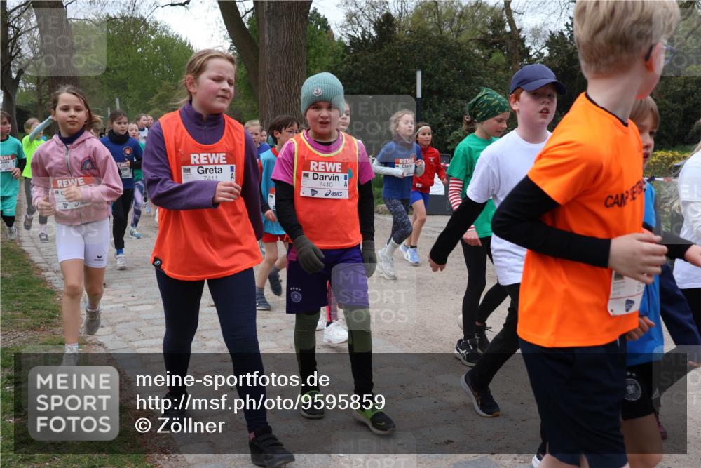 25.04.2026 - Das Zehntel Zöllner http://msf.ph/oto/9595859 25.04.2026 10:43:45 Laufen 7411, 7410 meine-sportfotos.de