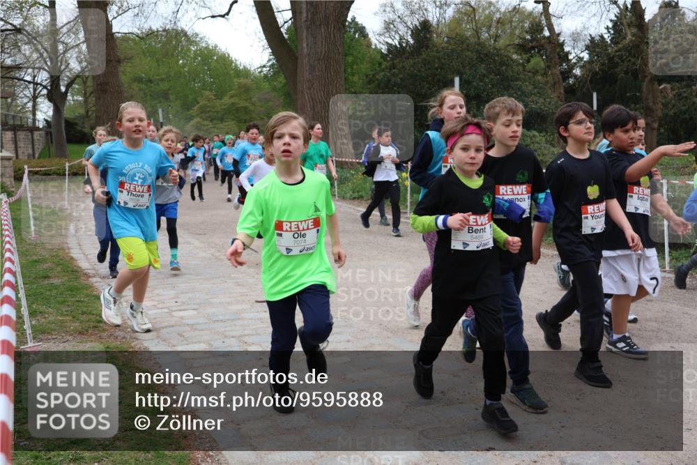 25.04.2026 - Das Zehntel Zöllner http://msf.ph/oto/9595888 25.04.2026 10:43:49 Laufen 20, 7074, 5469, 699 meine-sportfotos.de