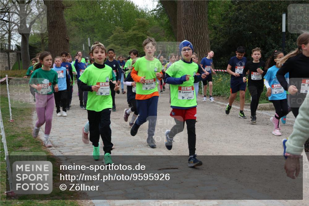 25.04.2026 - Das Zehntel Zöllner http://msf.ph/oto/9595926 25.04.2026 10:43:59 Laufen 5277, 5267 meine-sportfotos.de