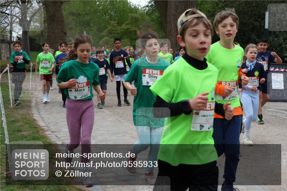 25.04.2026 - Das Zehntel Zöllner http://msf.ph/oto/9595933 25.04.2026 10:44:00 Laufen 7876, 7874, 5277, 6694 meine-sportfotos.de