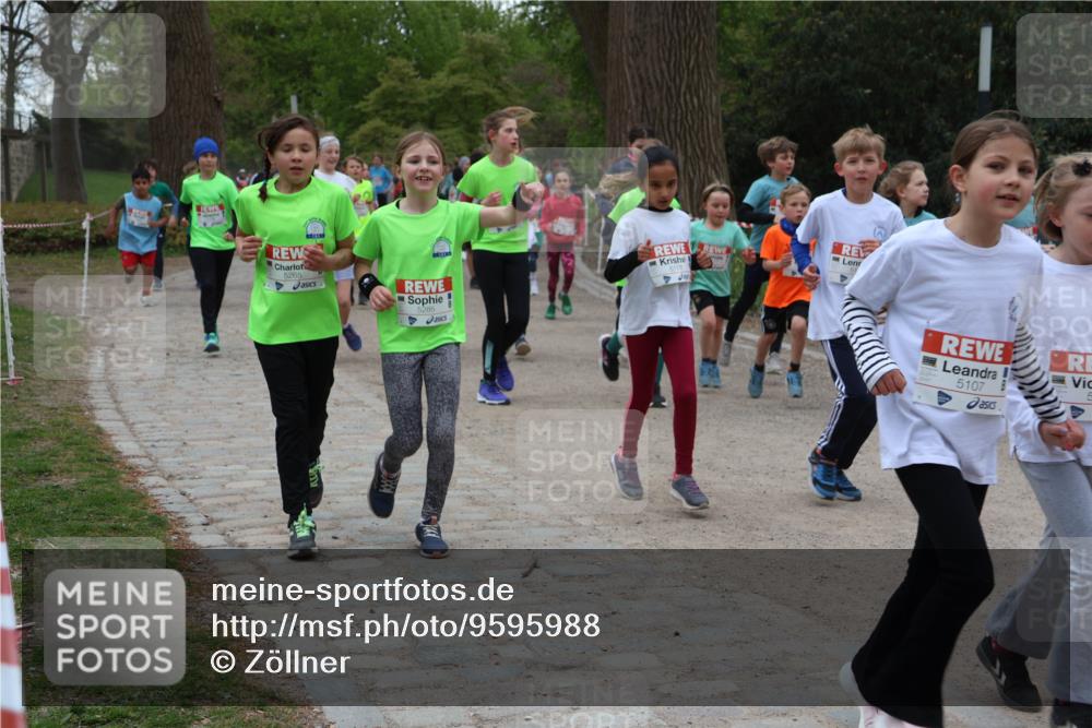 25.04.2026 - Das Zehntel Zöllner http://msf.ph/oto/9595988 25.04.2026 10:44:10 Laufen 5265, 5107, 5 meine-sportfotos.de