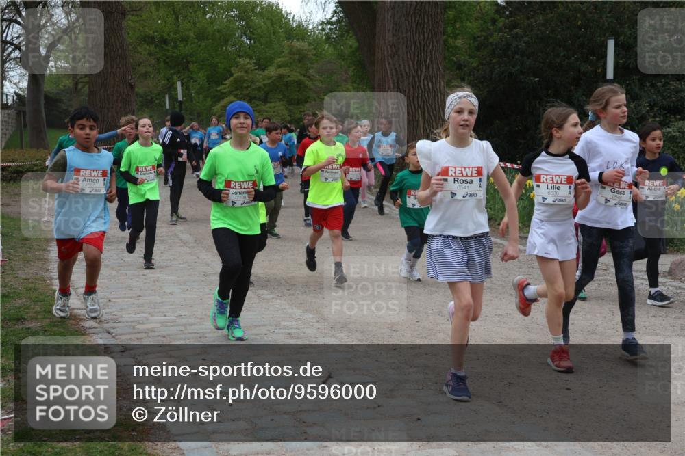 25.04.2026 - Das Zehntel Zöllner http://msf.ph/oto/9596000 25.04.2026 10:44:13 Laufen 7108, 6541, 6536, 6546, 1 meine-sportfotos.de