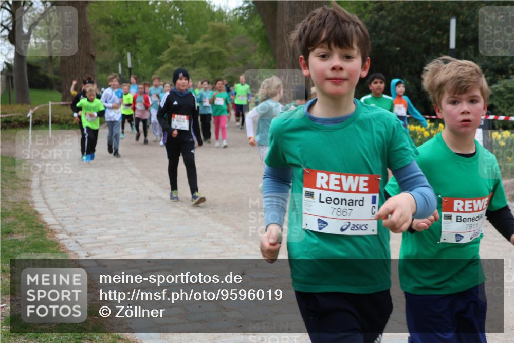 25.04.2026 - Das Zehntel Zöllner http://msf.ph/oto/9596019 25.04.2026 10:44:17 Laufen 7867, 7811 meine-sportfotos.de