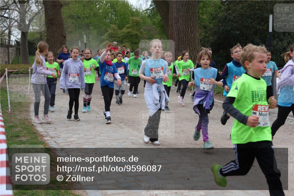 25.04.2026 - Das Zehntel Zöllner http://msf.ph/oto/9596087 25.04.2026 10:44:31 Laufen 7671, 7676 meine-sportfotos.de