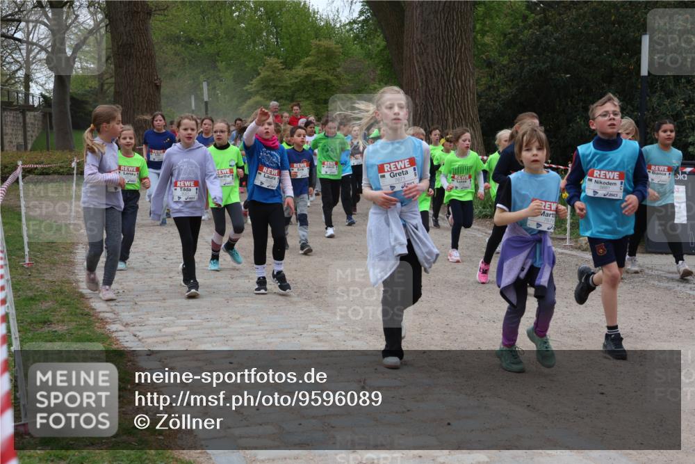 25.04.2026 - Das Zehntel Zöllner http://msf.ph/oto/9596089 25.04.2026 10:44:31 Laufen 7671, 7676 meine-sportfotos.de