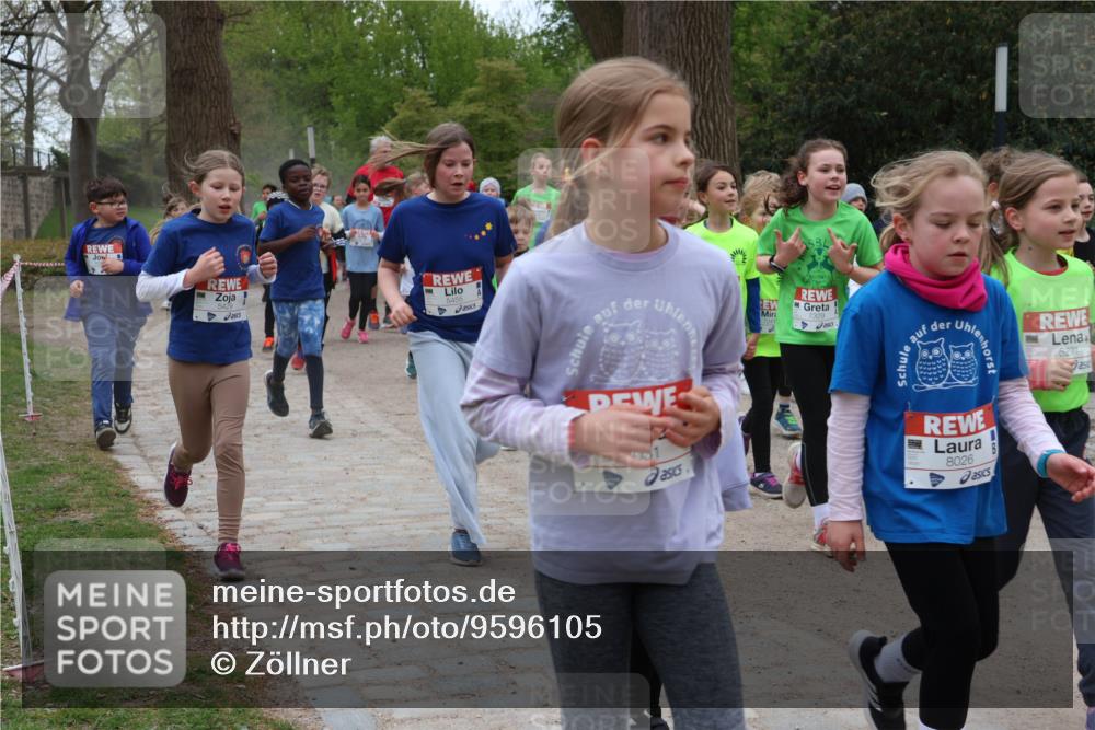25.04.2026 - Das Zehntel Zöllner http://msf.ph/oto/9596105 25.04.2026 10:44:34 Laufen 5429, 5455, 731, 7329, 8026, 5271 meine-sportfotos.de