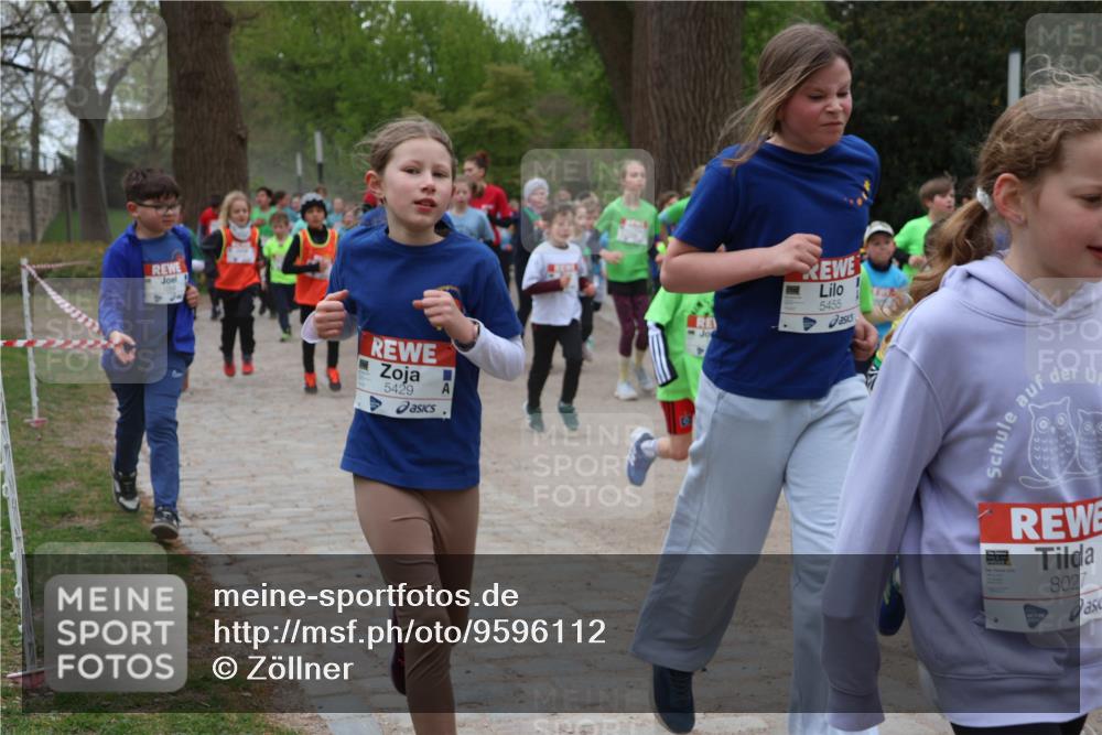 25.04.2026 - Das Zehntel Zöllner http://msf.ph/oto/9596112 25.04.2026 10:44:35 Laufen 5429, 5455, 8027 meine-sportfotos.de