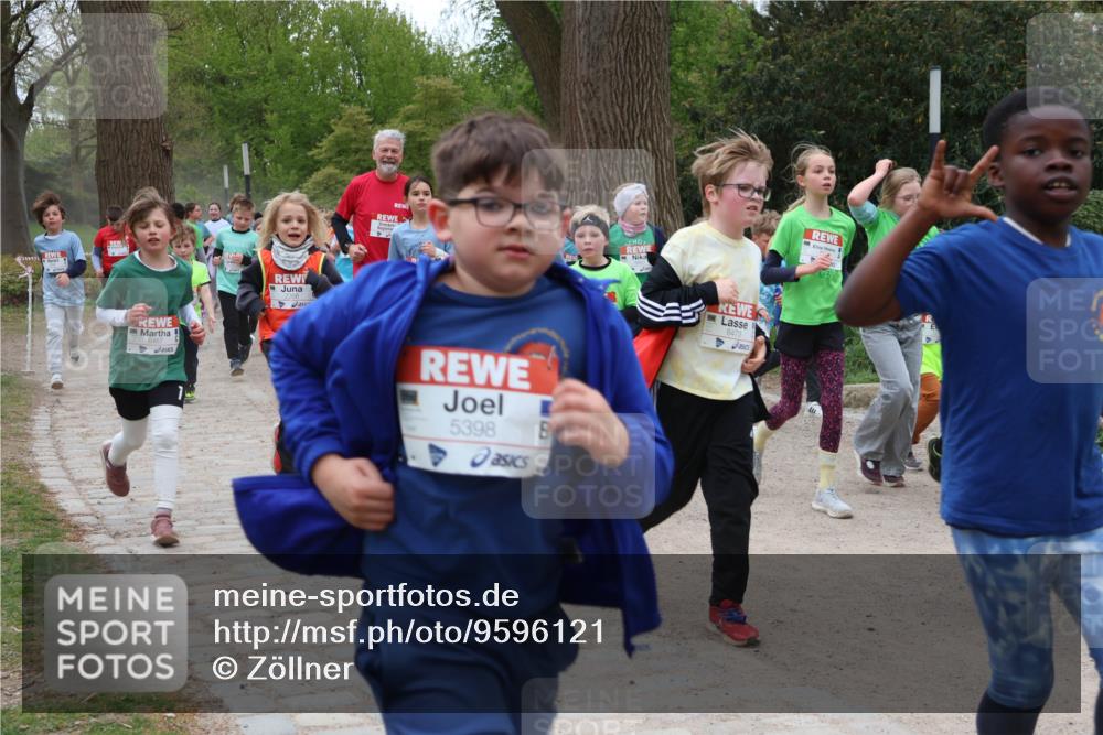 25.04.2026 - Das Zehntel Zöllner http://msf.ph/oto/9596121 25.04.2026 10:44:37 Laufen 6467, 5398, 6473 meine-sportfotos.de