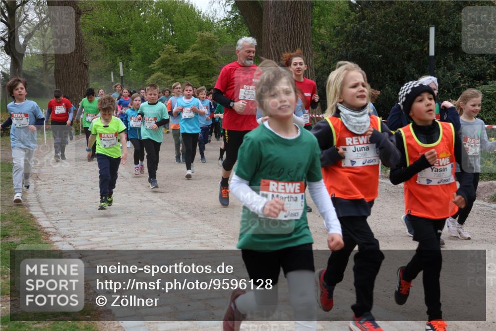 25.04.2026 - Das Zehntel Zöllner http://msf.ph/oto/9596128 25.04.2026 10:44:38 Laufen 67, 7356, 7357 meine-sportfotos.de