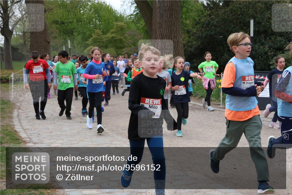 25.04.2026 - Das Zehntel Zöllner http://msf.ph/oto/9596152 25.04.2026 10:44:42 Laufen 176 meine-sportfotos.de