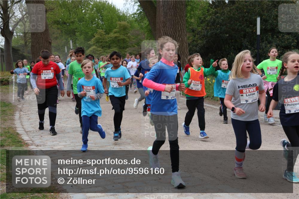 25.04.2026 - Das Zehntel Zöllner http://msf.ph/oto/9596160 25.04.2026 10:44:43 Laufen 6110, 6304, 6648, 6631 meine-sportfotos.de