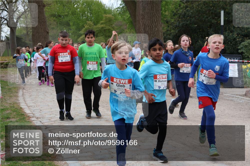 25.04.2026 - Das Zehntel Zöllner http://msf.ph/oto/9596166 25.04.2026 10:44:44 Laufen 6110, 6824, 6825, 5343, 6306 meine-sportfotos.de
