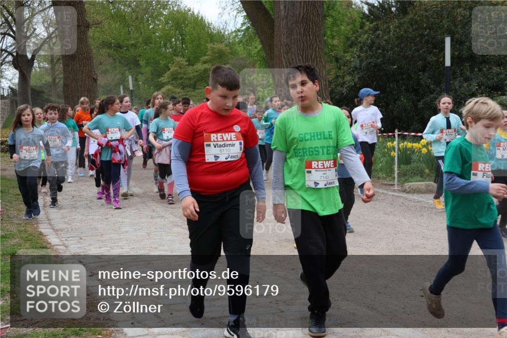 25.04.2026 - Das Zehntel Zöllner http://msf.ph/oto/9596179 25.04.2026 10:44:46 Laufen 6110, 7143 meine-sportfotos.de