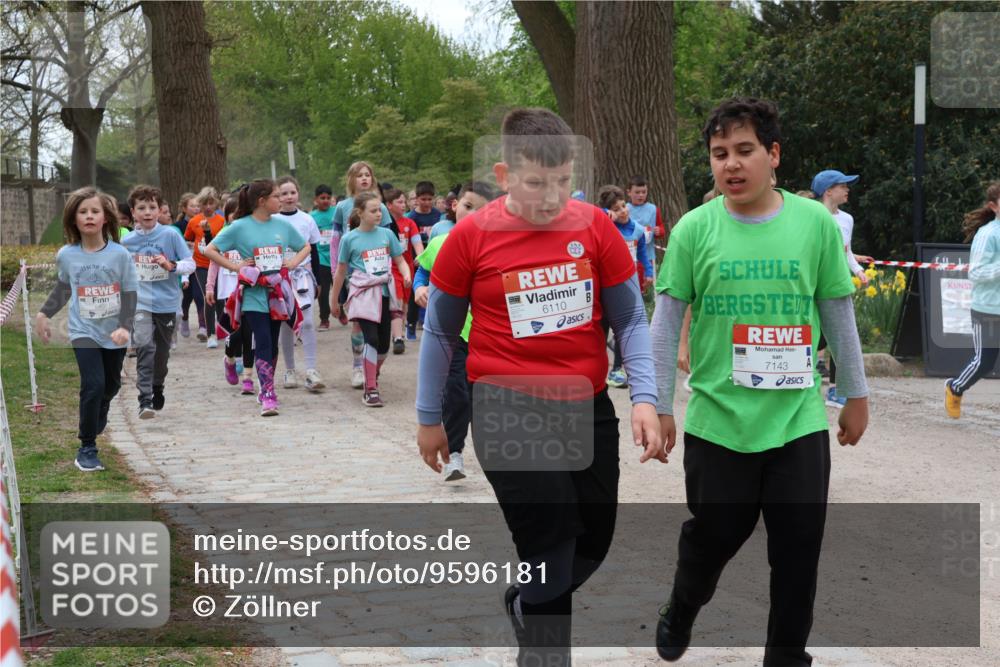 25.04.2026 - Das Zehntel Zöllner http://msf.ph/oto/9596181 25.04.2026 10:44:47 Laufen 6402, 6110, 7143 meine-sportfotos.de