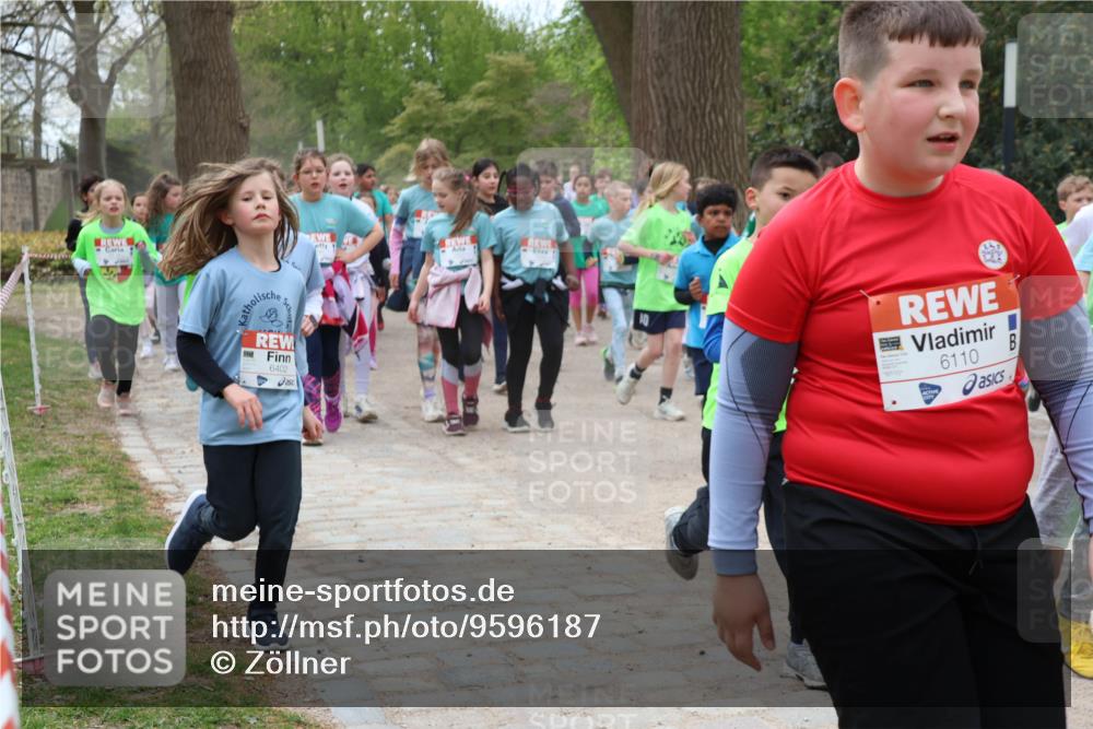 25.04.2026 - Das Zehntel Zöllner http://msf.ph/oto/9596187 25.04.2026 10:44:48 Laufen 6402, 6110 meine-sportfotos.de