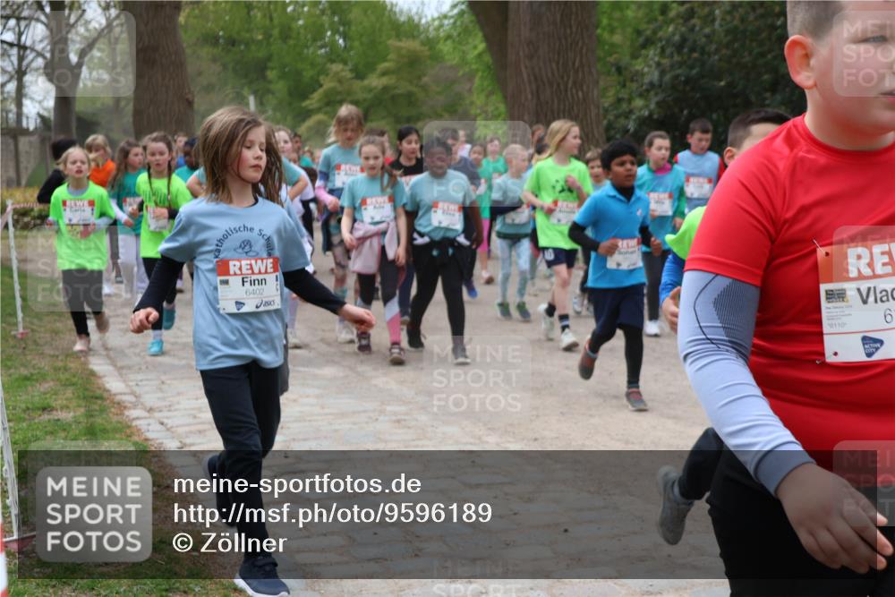 25.04.2026 - Das Zehntel Zöllner http://msf.ph/oto/9596189 25.04.2026 10:44:48 Laufen 6402, 6110, 6 meine-sportfotos.de