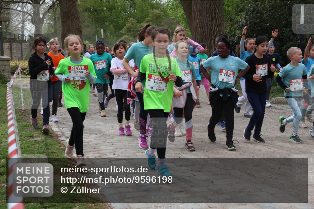 25.04.2026 - Das Zehntel Zöllner http://msf.ph/oto/9596198 25.04.2026 10:44:50 Laufen 7118, 7124, 1 meine-sportfotos.de
