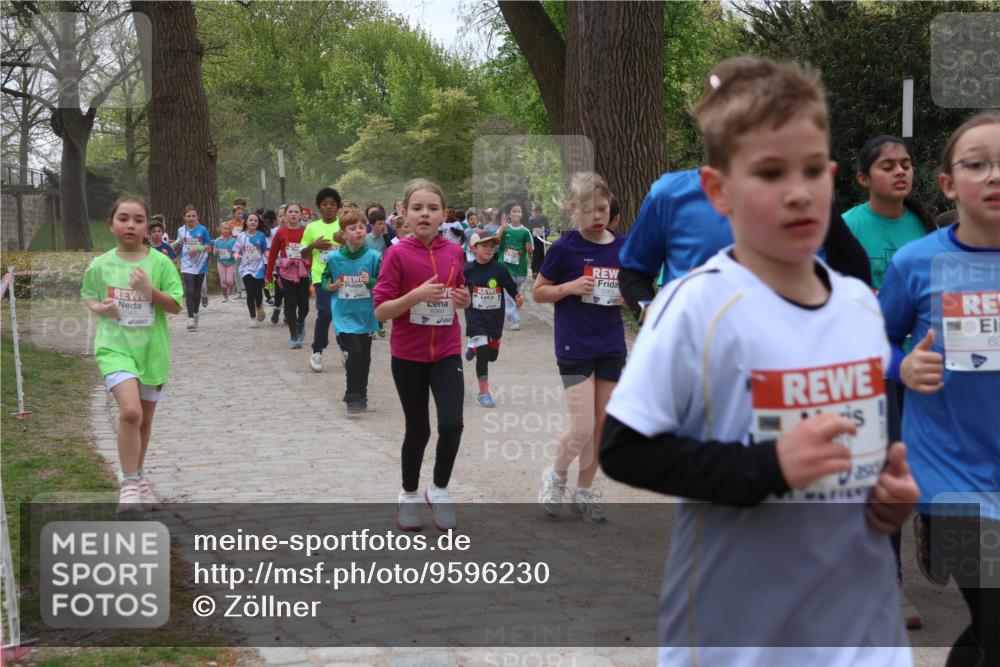 25.04.2026 - Das Zehntel Zöllner http://msf.ph/oto/9596230 25.04.2026 10:44:56 Laufen 7045, 6968, 6969, 63 meine-sportfotos.de