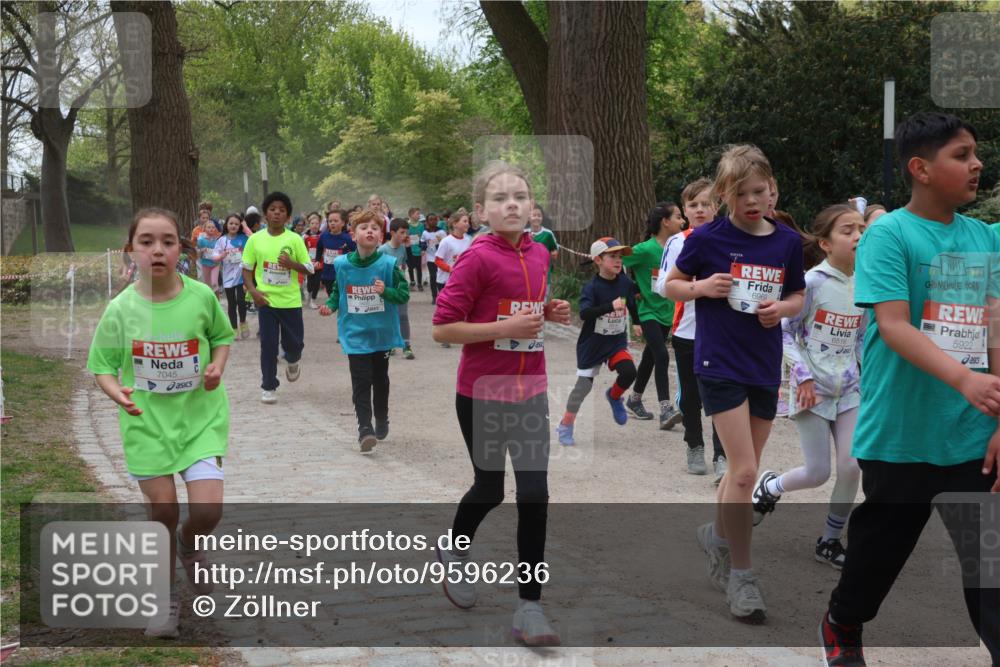 25.04.2026 - Das Zehntel Zöllner http://msf.ph/oto/9596236 25.04.2026 10:44:57 Laufen 7045, 6969, 6516, 5922 meine-sportfotos.de