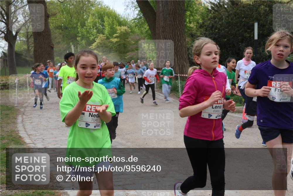 25.04.2026 - Das Zehntel Zöllner http://msf.ph/oto/9596240 25.04.2026 10:44:57 Laufen 7045, 6968, 6969 meine-sportfotos.de