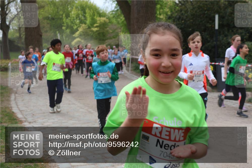 25.04.2026 - Das Zehntel Zöllner http://msf.ph/oto/9596242 25.04.2026 10:44:58 Laufen 7045, 7045 meine-sportfotos.de