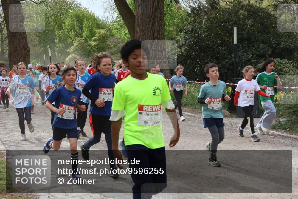 25.04.2026 - Das Zehntel Zöllner http://msf.ph/oto/9596255 25.04.2026 10:45:01 Laufen 5338, 5333, 8, 7237, 7554 meine-sportfotos.de