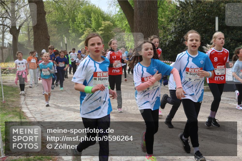 25.04.2026 - Das Zehntel Zöllner http://msf.ph/oto/9596264 25.04.2026 10:45:03 Laufen 7707, 17, 7708, 80, 30, 5310 meine-sportfotos.de