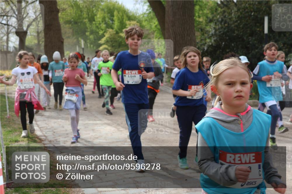 25.04.2026 - Das Zehntel Zöllner http://msf.ph/oto/9596278 25.04.2026 10:45:06 Laufen 10 meine-sportfotos.de