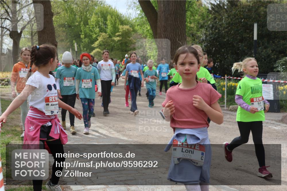 25.04.2026 - Das Zehntel Zöllner http://msf.ph/oto/9596292 25.04.2026 10:45:08 Laufen 5078, 5075, 708 meine-sportfotos.de