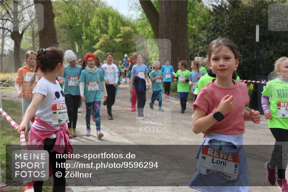 25.04.2026 - Das Zehntel Zöllner http://msf.ph/oto/9596294 25.04.2026 10:45:09 Laufen 5078, 5075, 70 meine-sportfotos.de
