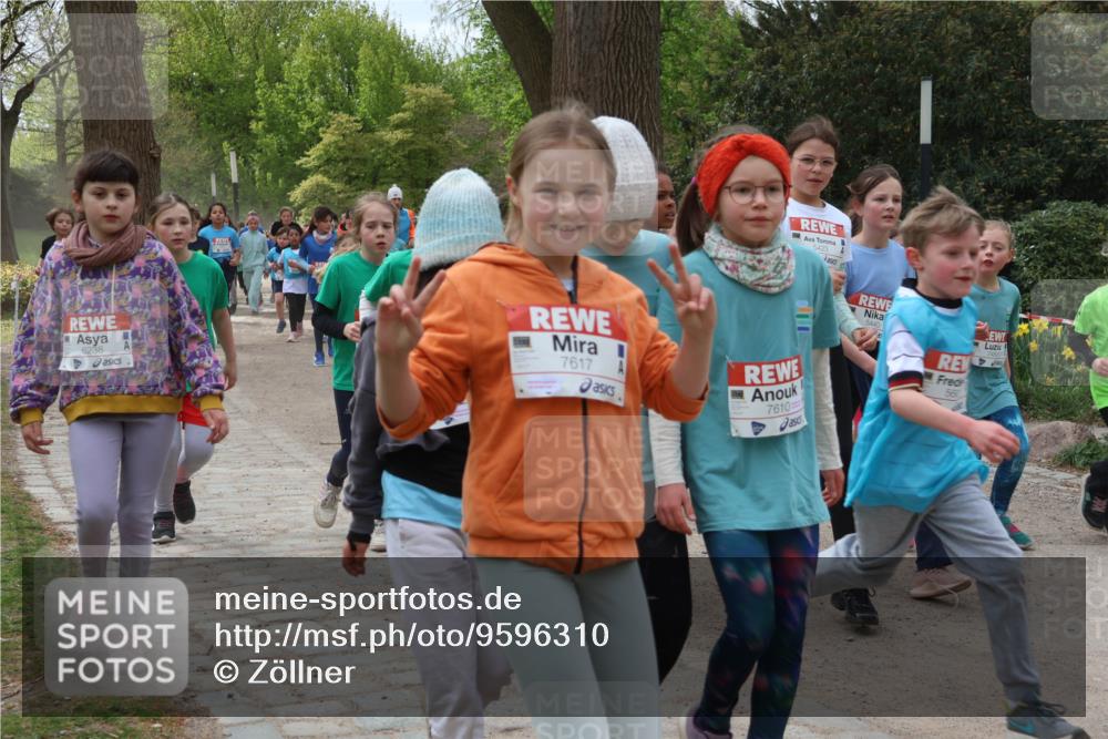25.04.2026 - Das Zehntel Zöllner http://msf.ph/oto/9596310 25.04.2026 10:45:12 Laufen 5423, 6238, 7617, 7610, 5440, 560 meine-sportfotos.de