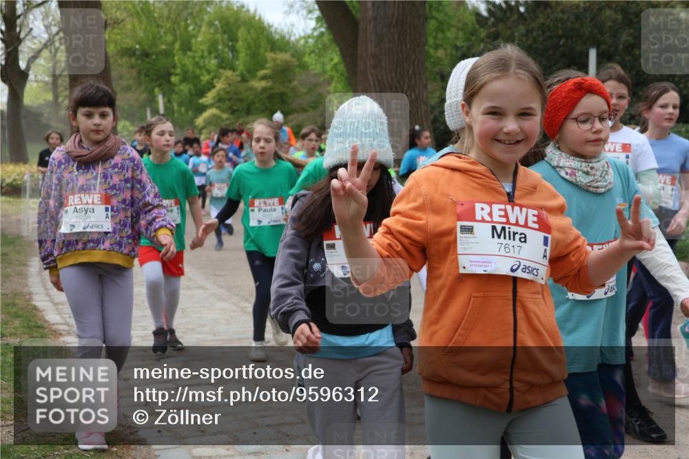 25.04.2026 - Das Zehntel Zöllner http://msf.ph/oto/9596312 25.04.2026 10:45:12 Laufen 6238, 7617, 0179, 597, 5471 meine-sportfotos.de