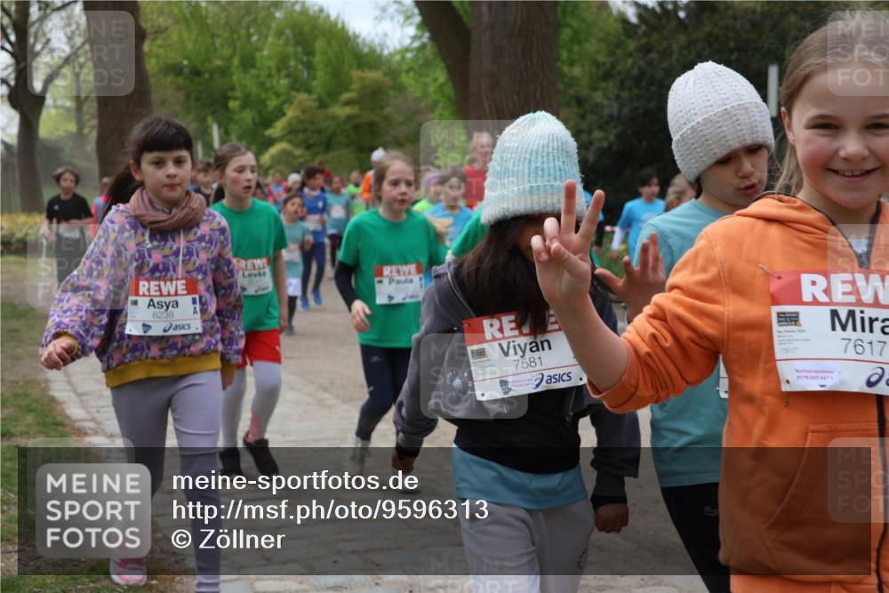 25.04.2026 - Das Zehntel Zöllner http://msf.ph/oto/9596313 25.04.2026 10:45:12 Laufen 6238, 7581, 179, 587, 547, 5, 7617, 0179, 587, 547 meine-sportfotos.de