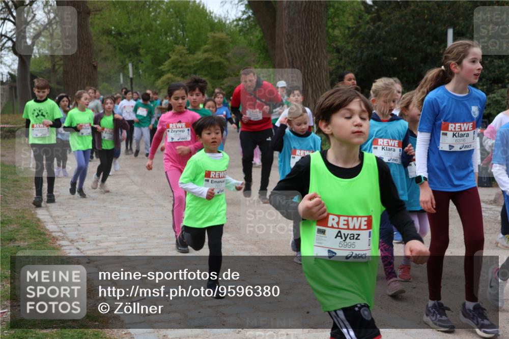 25.04.2026 - Das Zehntel Zöllner http://msf.ph/oto/9596380 25.04.2026 10:45:26 Laufen 7017, 5715, 5995, 6316 meine-sportfotos.de