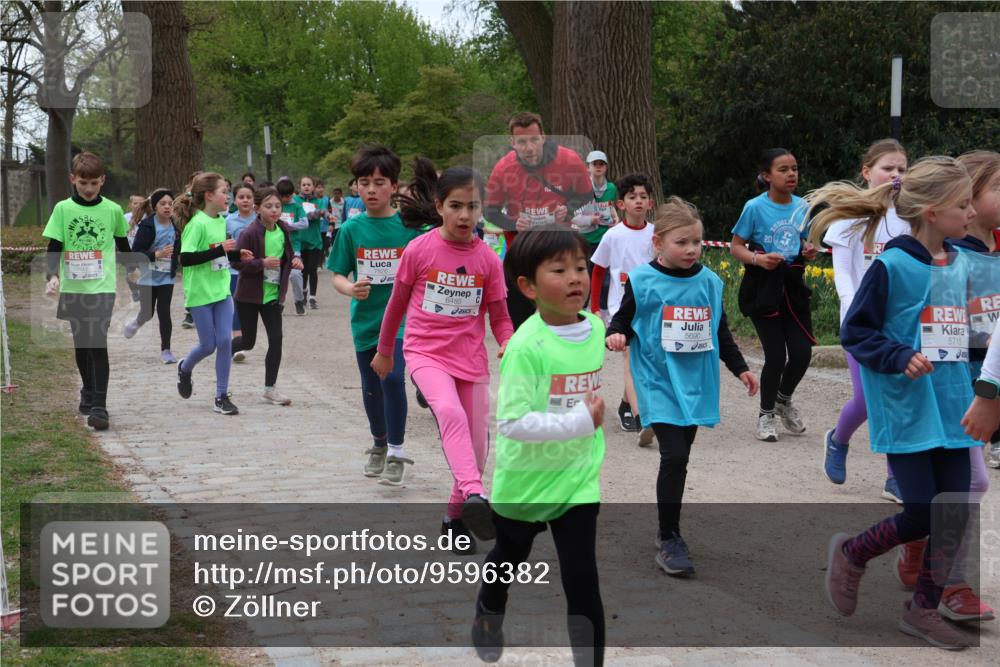 25.04.2026 - Das Zehntel Zöllner http://msf.ph/oto/9596382 25.04.2026 10:45:26 Laufen 7826, 6485, 20, 5715 meine-sportfotos.de