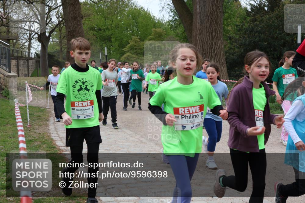 25.04.2026 - Das Zehntel Zöllner http://msf.ph/oto/9596398 25.04.2026 10:45:29 Laufen 7343, 7056, 70 meine-sportfotos.de