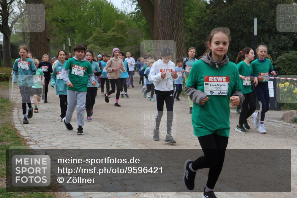 25.04.2026 - Das Zehntel Zöllner http://msf.ph/oto/9596421 25.04.2026 10:45:34 Laufen 7938 meine-sportfotos.de