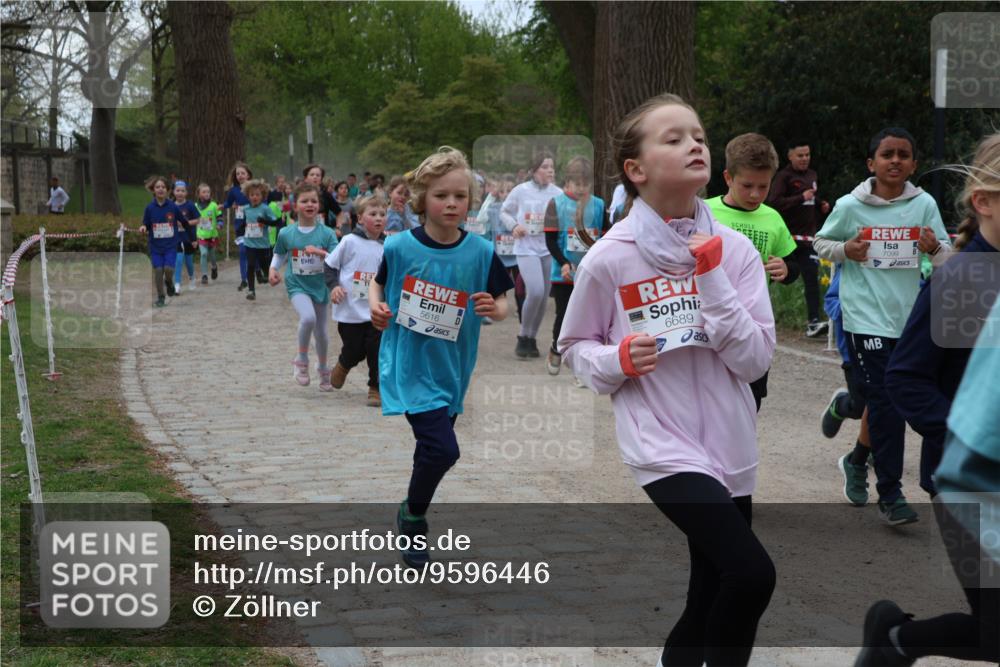 25.04.2026 - Das Zehntel Zöllner http://msf.ph/oto/9596446 25.04.2026 10:45:38 Laufen 5616, 7099, 6689 meine-sportfotos.de