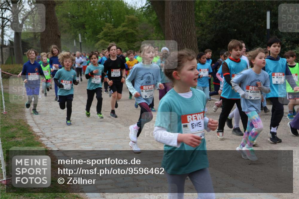 25.04.2026 - Das Zehntel Zöllner http://msf.ph/oto/9596462 25.04.2026 10:45:41 Laufen 6370, 6396 meine-sportfotos.de
