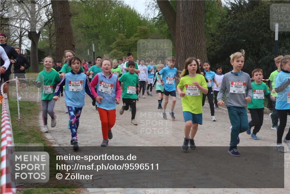 25.04.2026 - Das Zehntel Zöllner http://msf.ph/oto/9596511 25.04.2026 10:45:50 Laufen 6274, 6436 meine-sportfotos.de