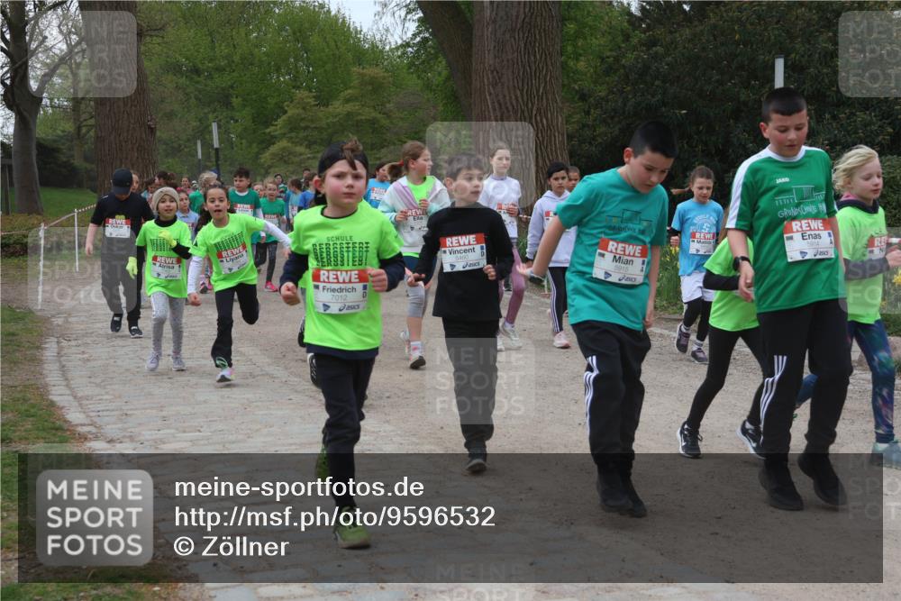 25.04.2026 - Das Zehntel Zöllner http://msf.ph/oto/9596532 25.04.2026 10:45:54 Laufen 7012, 5460, 5915, 20, 5914 meine-sportfotos.de