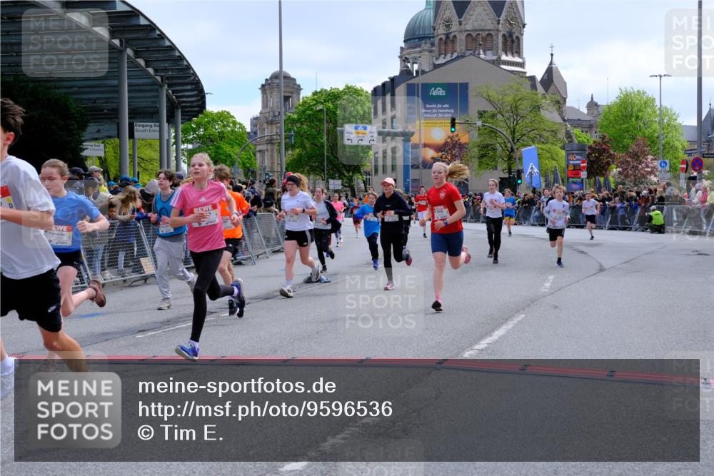 25.04.2026 - Das Zehntel Tim E. http://msf.ph/oto/9596536 25.04.2026 14:50:53 Ziel 15140, 15230, 15331, 15401, 15449, 15460, 15467, 15471, 15482, 15559, 15718, 15743, 15841, 15850, 16054, 16098, 16212, 16224, 16409, 16421, 16516, 16678, 16726, 16839, 16995, 17246, 17267, 17356, 17415, 17420, 17838, 18024, 18115, 18178, 18248, 18259 meine-sportfotos.de
