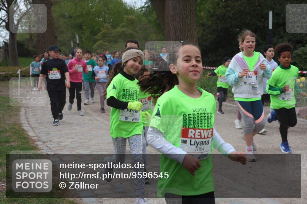 25.04.2026 - Das Zehntel Zöllner http://msf.ph/oto/9596545 25.04.2026 10:45:56 Laufen 7063, 843, 7084, 7336 meine-sportfotos.de