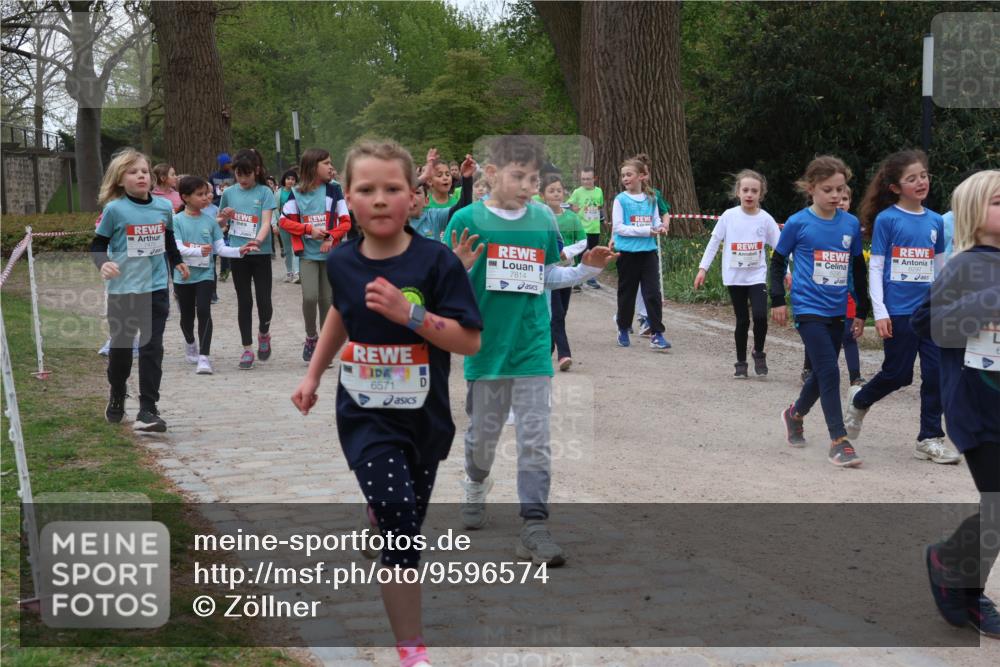 25.04.2026 - Das Zehntel Zöllner http://msf.ph/oto/9596574 25.04.2026 10:46:03 Laufen 6571, 7814 meine-sportfotos.de
