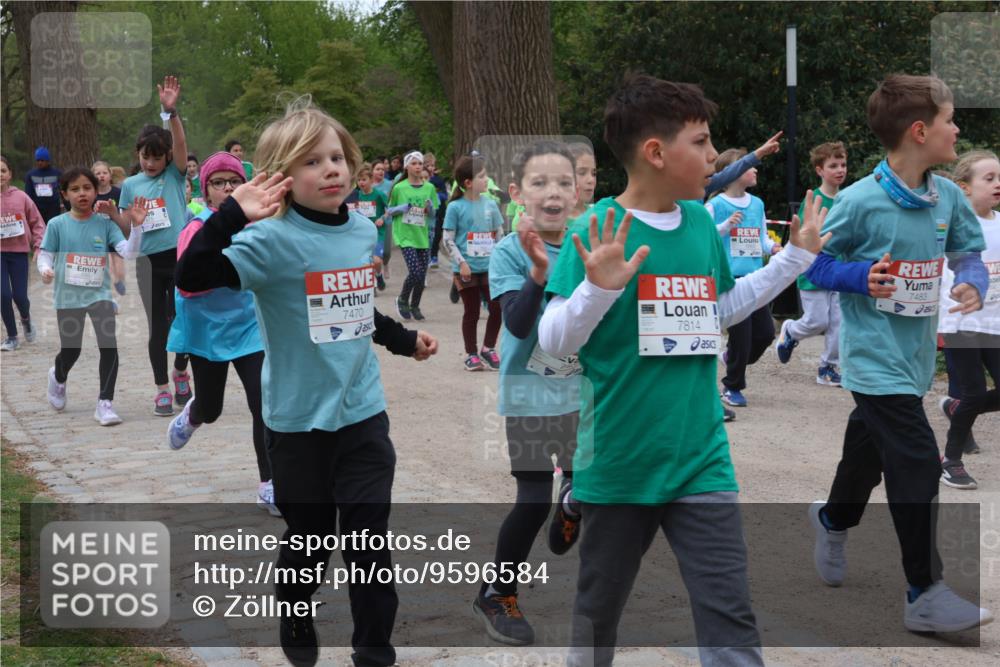 25.04.2026 - Das Zehntel Zöllner http://msf.ph/oto/9596584 25.04.2026 10:46:05 Laufen 7470, 7814, 7483 meine-sportfotos.de