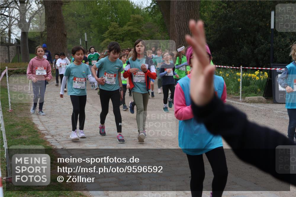 25.04.2026 - Das Zehntel Zöllner http://msf.ph/oto/9596592 25.04.2026 10:46:06 Laufen 7475, 7442 meine-sportfotos.de