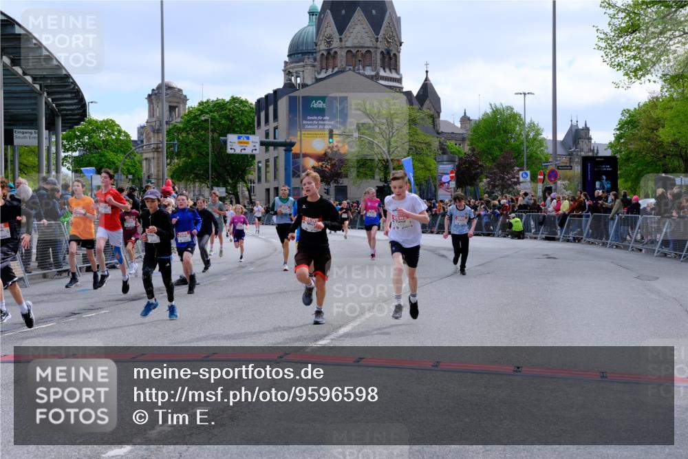 25.04.2026 - Das Zehntel Tim E. http://msf.ph/oto/9596598 25.04.2026 14:50:58 Ziel 15449, 15467, 15559, 15725, 15743, 15778, 15783, 15841, 15850, 16054, 16098, 16136, 16212, 16215, 16216, 16224, 16344, 16468, 16516, 16678, 16794, 16839, 16852, 16995, 17059, 17107, 17246, 17356, 17420, 17760, 18024, 18115, 18162, 18178, 18248, 18259 meine-sportfotos.de