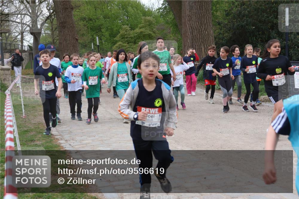 25.04.2026 - Das Zehntel Zöllner http://msf.ph/oto/9596619 25.04.2026 10:46:11 Laufen 6593, 012 meine-sportfotos.de